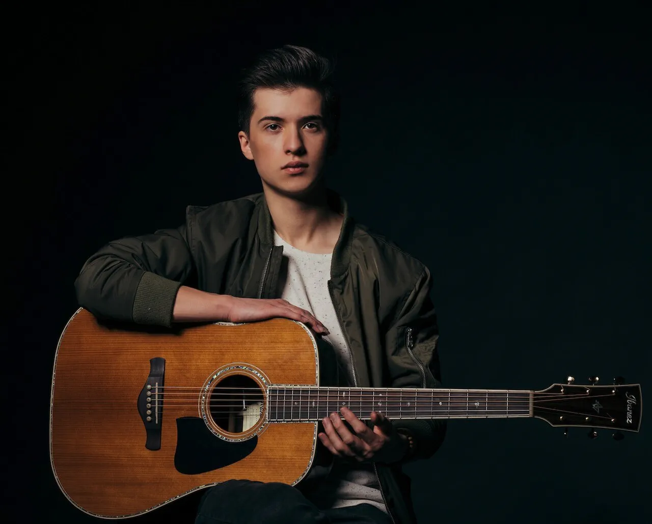 Marcin’s guitar looks like a drum kit in motion